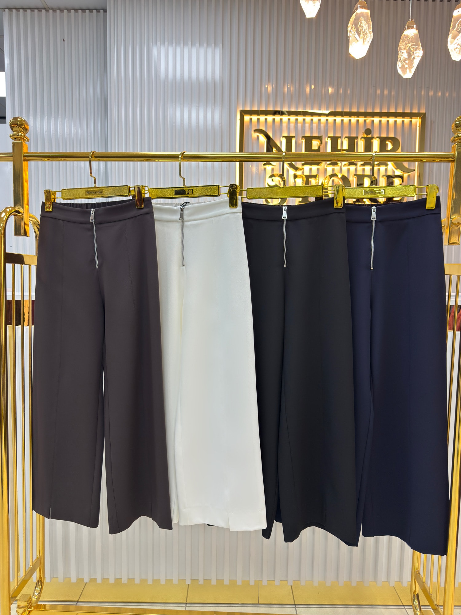 YUSUF ÖZDEMİR  ÖNÜ FERMUARLI BOL PANTOLON